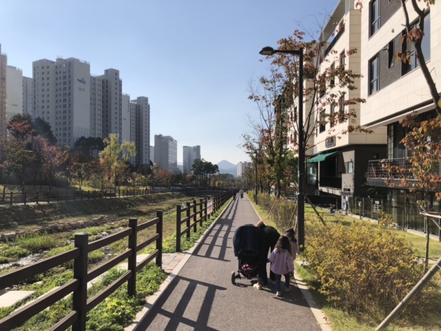 860BF99D-7983-4E1A-8A49-51FE536C6479